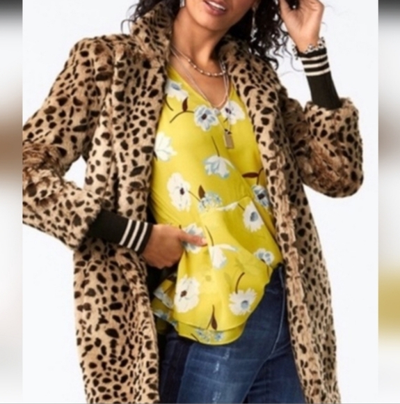 Cabi Simone Dazzel Floral Top - Picture 3 of 7